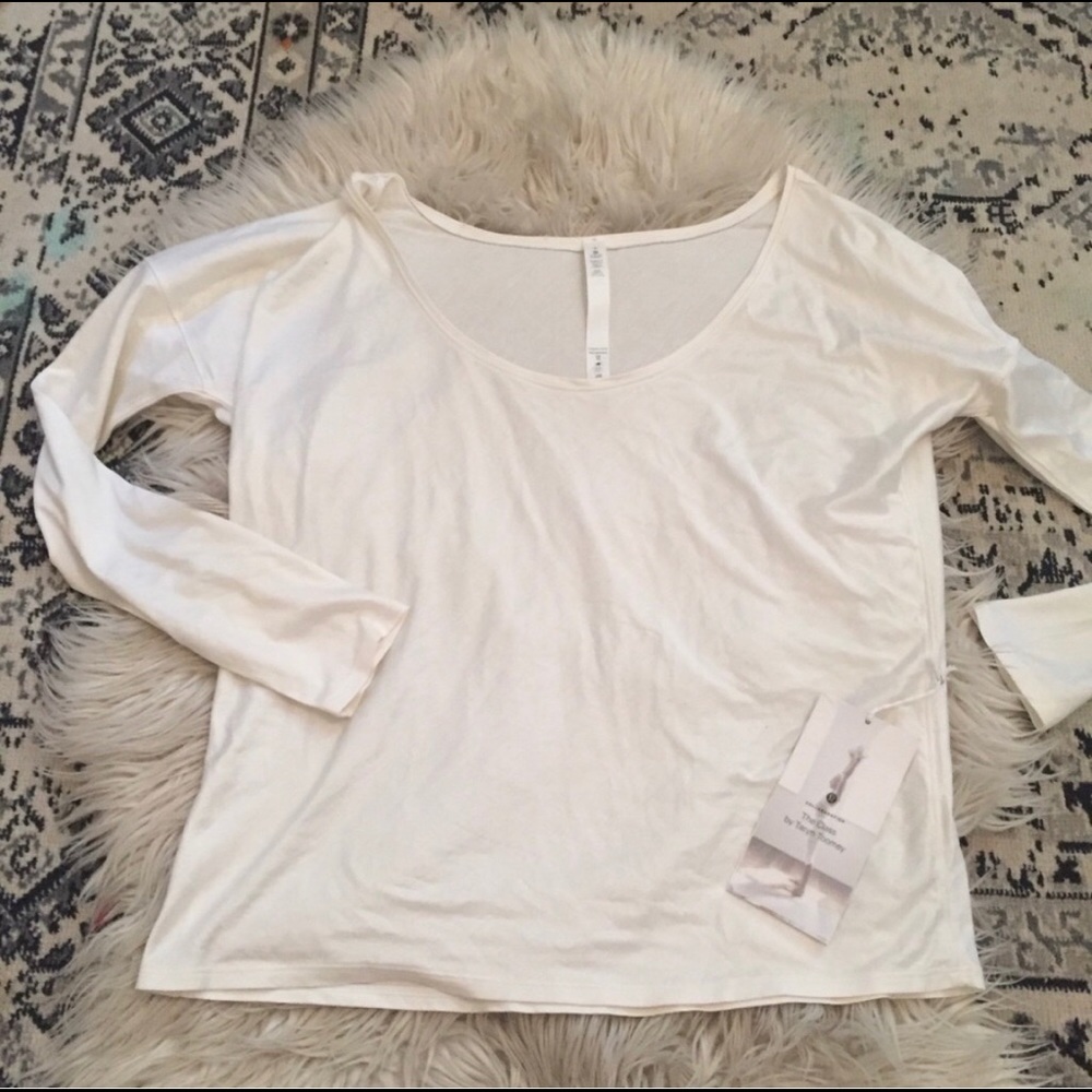 Lululeon long sleeve NWT SIZE6